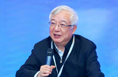 黃志凌：銀行支持實體經