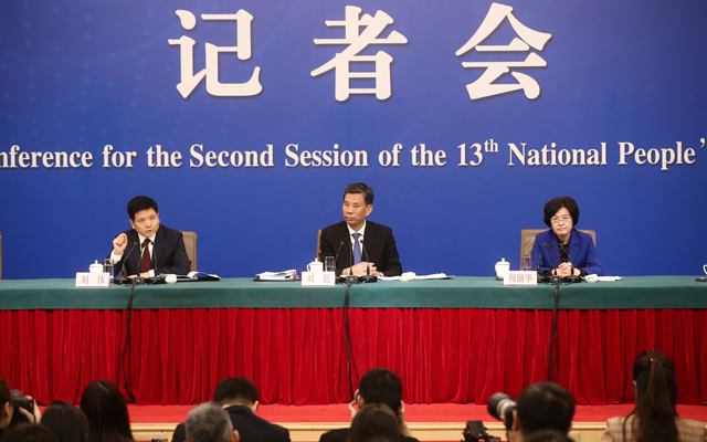 財政部部長劉昆:當好“鐵公雞” 打好“鐵算盤”